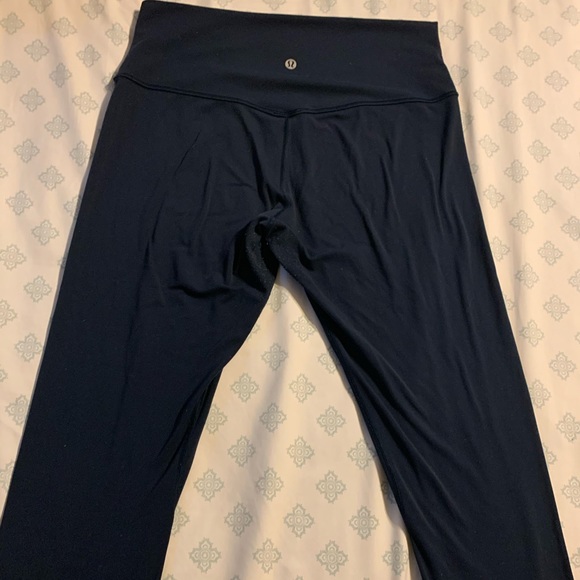 Lululemon - Picture 2 of 3